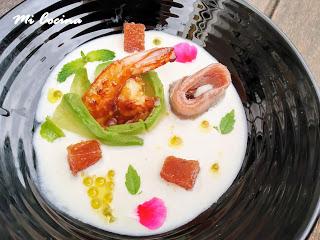AJO BLANCO CON LANGOSTINOS TERIYAKI, ANCHOAS, AGUACATE Y CARNE DE MEMBRILLO AJO BLANCO CON LANGOSTINOS TERIYAKI, ANCHOAS, AGUACATE Y CARNE DE MEMBRILLO