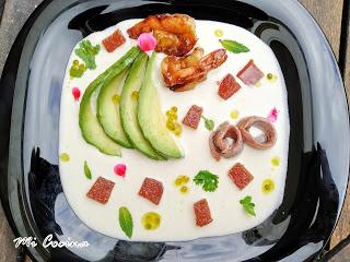 AJO BLANCO CON LANGOSTINOS TERIYAKI, ANCHOAS, AGUACATE Y CARNE DE MEMBRILLO AJO BLANCO CON LANGOSTINOS TERIYAKI, ANCHOAS, AGUACATE Y CARNE DE MEMBRILLO