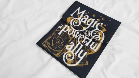 Caja literaria: Blood and Honey (Bookish Box)