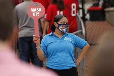Mitchelton-Scott y Jumbo-Visma se retiran del Giro d’Italia por COVID-19