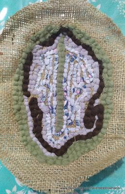 Rug Hooking , Hoja en mini tapiz