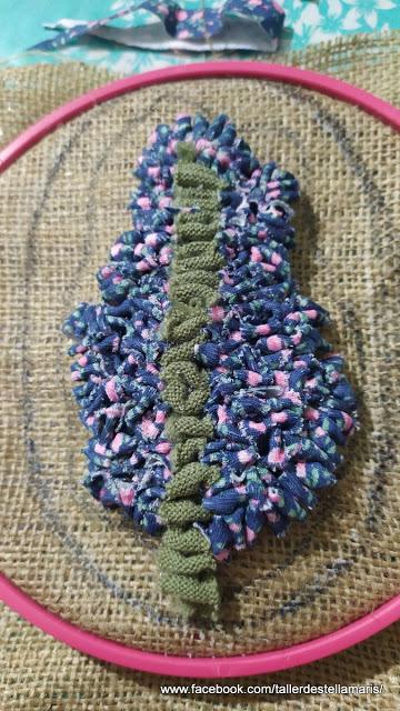 Rug Hooking , Hoja en mini tapiz