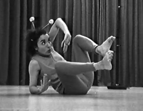 DEL JUEGO DEL ESCONDITE A LA COMPOSICIÓN ESCÉNICA.