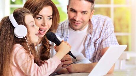 El regreso del karaoke, gratuito, en casa y para niños