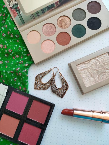 Paleta Hallo Berlin de Essence 14