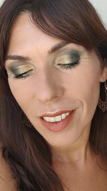 Paleta Hallo Berlin de Essence 10