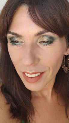 Paleta Hallo Berlin de Essence 12