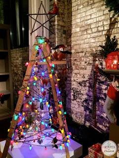Convierte tu escalera en un árbol navideño hermoso