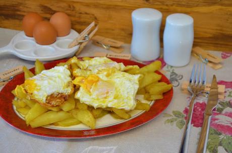 Os enseño cual es mi plato favorito ¿y el tuyo cual es? Las delicias de Mayte, como hacer patatas fritas con huevo, mi plato favorito, patatas fritas con huevos, mi plato preferido, patatas fritas, patatas fritas con huevo frito, patatas fritas con huevos revueltos,