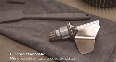 Cuchara MamboMix perfecta para amasar los alimentos
