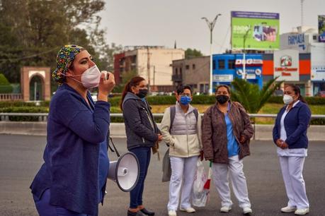 Manifestación: Desde febrero adeudan prestaciones a trabajadores del Hospital Central