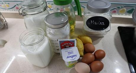 Los ingredientes necesarios para hacer el bizcocho con crema de limón en Mambo