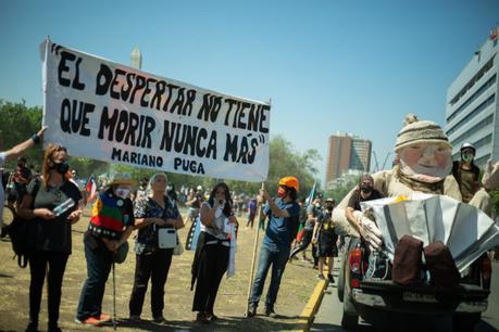 Víctor Jara - El Derecho de Vivir en Paz (1971)
