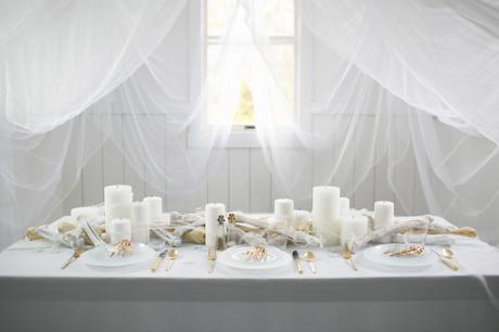 Cómo decorar una mesa de Halloween en blanco_Decorar en familia1 Cómo decorar una mesa de Halloween en blanco1