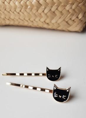 COMPLEMENTOS; DIECISIETE COSAS.- COMPLEMENTOS; DIECISIETE COSAS.-