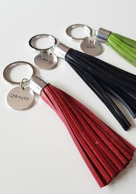 COMPLEMENTOS; DIECISIETE COSAS.- COMPLEMENTOS; DIECISIETE COSAS.-