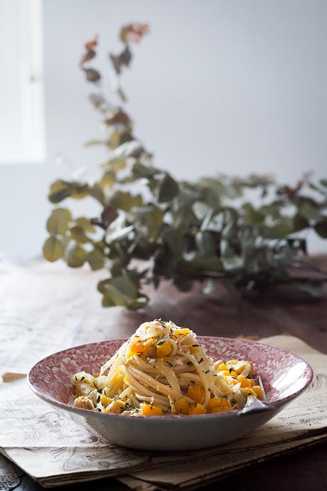 SPAGHETTI CON GARBANZOS Y CALABAZA