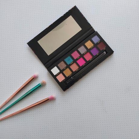 Paleta WHATEVER de W7 - Quiso quedarse conmigo (Reseña, swatches y looks) Paleta WHATEVER de W7 - Quiso quedarse conmigo (Reseña, swatches y looks)