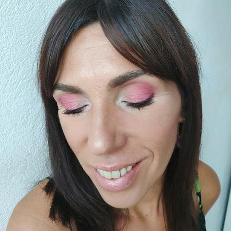 Paleta WHATEVER de W7 - Quiso quedarse conmigo (Reseña, swatches y looks) Paleta WHATEVER de W7 - Quiso quedarse conmigo (Reseña, swatches y looks)