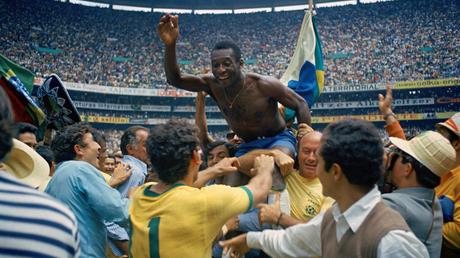 El Rey Pelé celebra sus 80 años con total lucidez a pesar de los problemas de salud