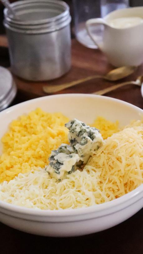 Salsa 4 Quesos salsa 4 quesos pastas roquefort mozzarella cheddar