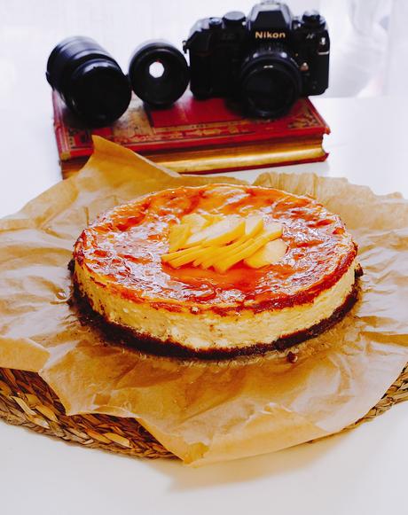 CHEESECAKE DE RICOTTA Y MELOCOTÓN CHEESECAKE DE RICOTTA Y MELOCOTÓN
