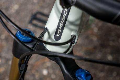 Orbea Rise es la nueva e-MTB súper ligera