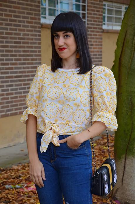 Blusa piñas y flores