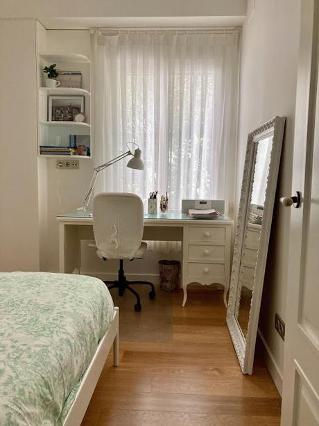 Renovando la habitación...