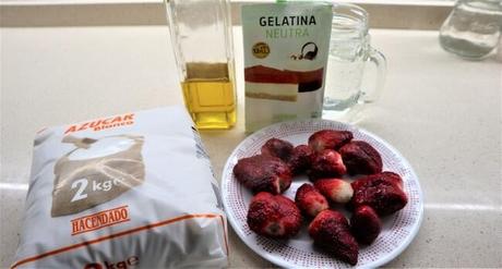 Los ingredientes necesarios para hacer gelatina con Thermomix