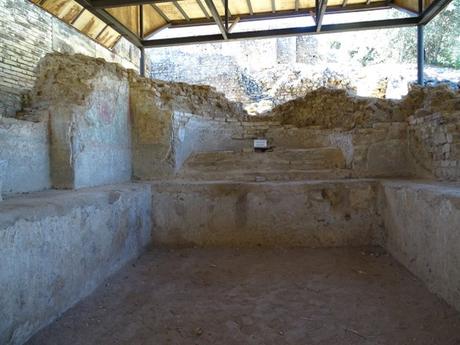Munigua: Un pueblo romano secreto a una hora de Sevilla. Parte I, la zona terrenal. Munigua: Un pueblo romano secreto a una hora de Sevilla. Parte I, la zona terrenal.