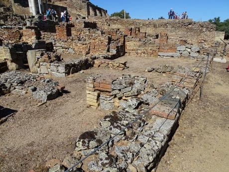 Munigua: Un pueblo romano secreto a una hora de Sevilla. Parte I, la zona terrenal. Munigua: Un pueblo romano secreto a una hora de Sevilla. Parte I, la zona terrenal.