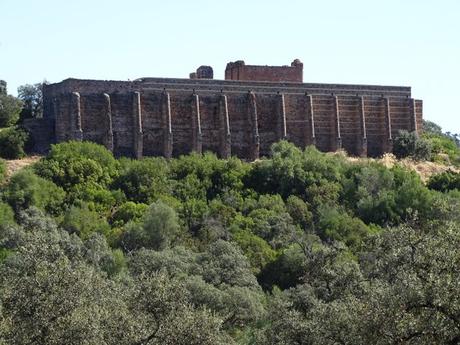 Munigua: Un pueblo romano secreto a una hora de Sevilla. Parte I, la zona terrenal. Munigua: Un pueblo romano secreto a una hora de Sevilla. Parte I, la zona terrenal.