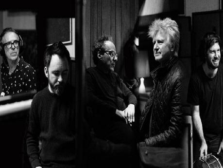 Crowded House regresan una década después