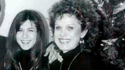 Jennifer Aniston con su madre Nancy Dow 