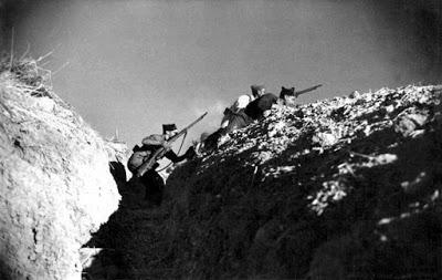 Las fotos de Robert Capa, la película “Carne de fieras”, de Marléne Grey, y las fotos de la vergüeza…