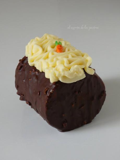 Travel Carrot Cake Tubo