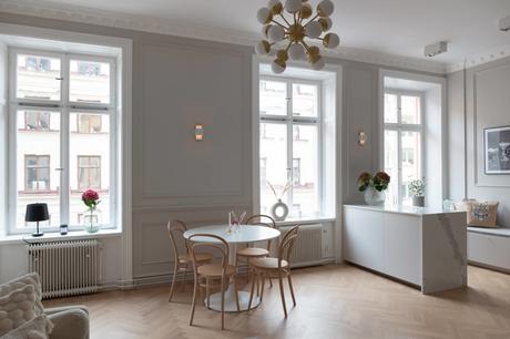 tiny scandi apartment suelos de madera en espiga suelo parquet scandinavian style scandinavian apartment refined decor nordic style minimal scandinavian decor madera maciza suelos interior design hard wood floor estilo nórdico escandinavo elegant scandinavian elegant decor decoración nórdica decoración elegante decoración de salones decoración de interiores tiny scandi apartment suelos de madera en espiga suelo parquet scandinavian style scandinavian apartment refined decor nordic style minimal scandinavian decor madera maciza suelos interior design hard wood floor estilo nórdico escandinavo elegant scandinavian elegant decor decoración nórdica decoración elegante decoración de salones decoración de interiores