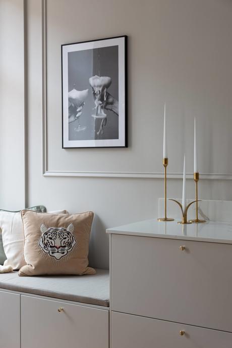 tiny scandi apartment suelos de madera en espiga suelo parquet scandinavian style scandinavian apartment refined decor nordic style minimal scandinavian decor madera maciza suelos interior design hard wood floor estilo nórdico escandinavo elegant scandinavian elegant decor decoración nórdica decoración elegante decoración de salones decoración de interiores tiny scandi apartment suelos de madera en espiga suelo parquet scandinavian style scandinavian apartment refined decor nordic style minimal scandinavian decor madera maciza suelos interior design hard wood floor estilo nórdico escandinavo elegant scandinavian elegant decor decoración nórdica decoración elegante decoración de salones decoración de interiores