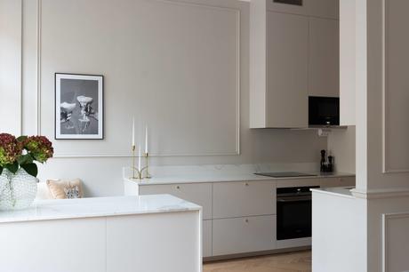 tiny scandi apartment suelos de madera en espiga suelo parquet scandinavian style scandinavian apartment refined decor nordic style minimal scandinavian decor madera maciza suelos interior design hard wood floor estilo nórdico escandinavo elegant scandinavian elegant decor decoración nórdica decoración elegante decoración de salones decoración de interiores tiny scandi apartment suelos de madera en espiga suelo parquet scandinavian style scandinavian apartment refined decor nordic style minimal scandinavian decor madera maciza suelos interior design hard wood floor estilo nórdico escandinavo elegant scandinavian elegant decor decoración nórdica decoración elegante decoración de salones decoración de interiores