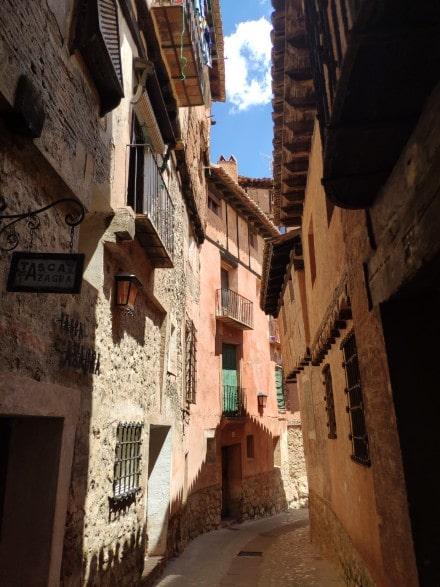Qué ver en Albarracín, probablemente el pueblo más bonito de España casa-azagra-albarracin