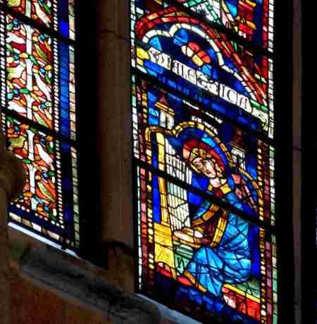 La vidriera de la Geometría en la Catedral de León