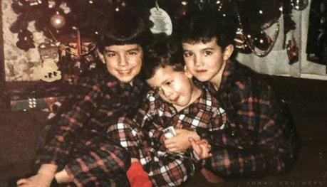 Jonas Brothers estrena el single navideño ‘I need you Christmas’ Single navideño de Jonas Brothers
