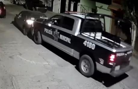 Acusan a Policía Municipal de participar en robo de vehículo