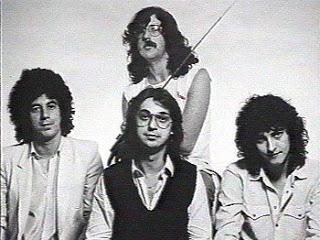 Serú Girán y Su Tiempo: El Fin de la Inocencia Serú Girán y Su Tiempo: El Fin de la Inocencia