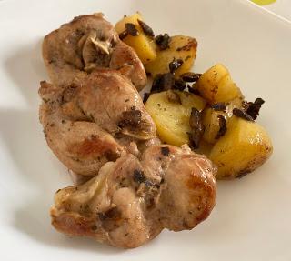 Conejo al vino blanco con champiñones