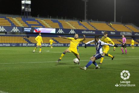 La Ponferradina se lleva los tres puntos en el Santo Domingo en un soporífero partido (1-0)
