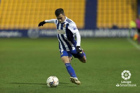 La Ponferradina se lleva los tres puntos en el Santo Domingo en un soporífero partido (1-0)