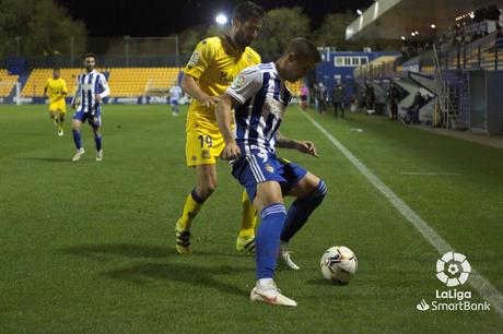 La Ponferradina se lleva los tres puntos en el Santo Domingo en un soporífero partido (1-0)