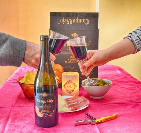 Probando el vino Vendimia Seleccionada de CAMPO VIEJO (proyecto de THE INSIDERS)